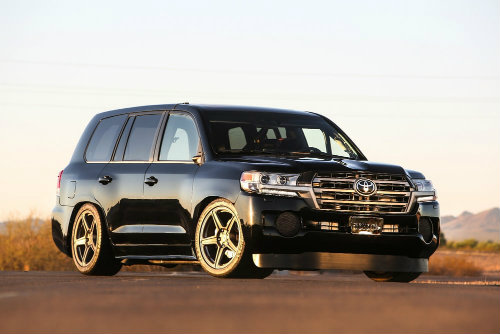 Soi “hàng khủng” Toyota Land Speed Cruiser 2.000 mã lực - 1